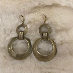 Like new gold hanging earring